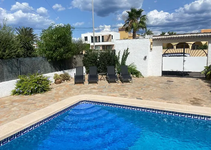 Villa Rhoda With Private Pool